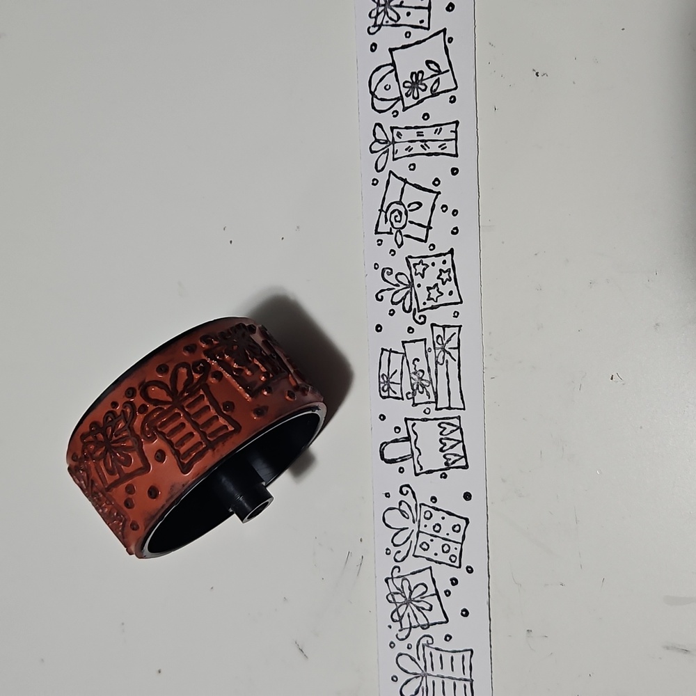 Gifts Galore Stampin Round 1" wide wheel stamp